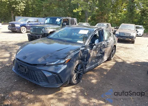 2025 Toyota Camry Se z USA, uszkodzony, nr VIN 4T1DBADK2SU502044